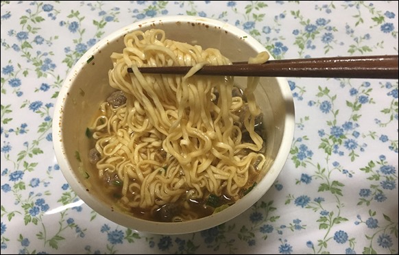 14-nissin-cup-noodle-nazoniku-noodle