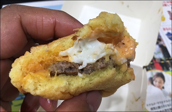 13-macdonalds-nidaime-mangetu-cheese-tukimi-burger